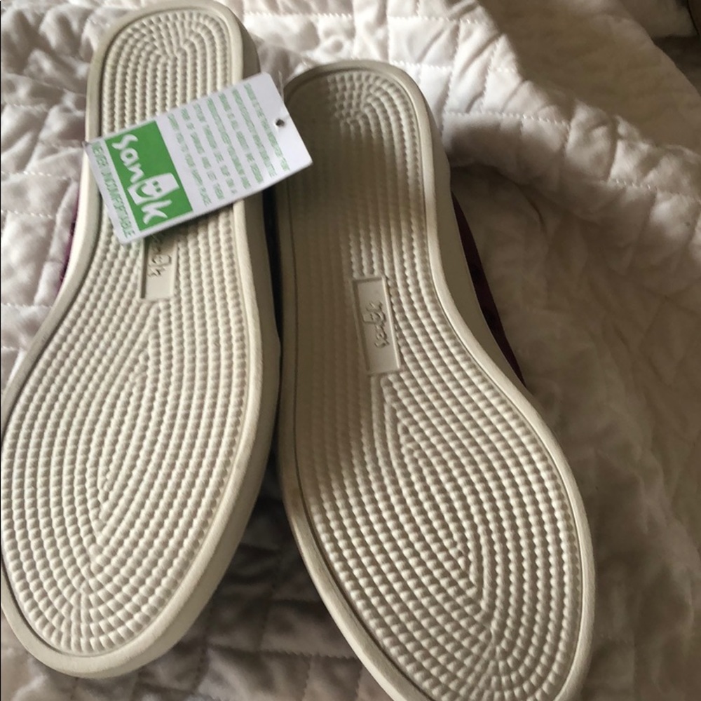 Flat shoes - Picture 3 of 4